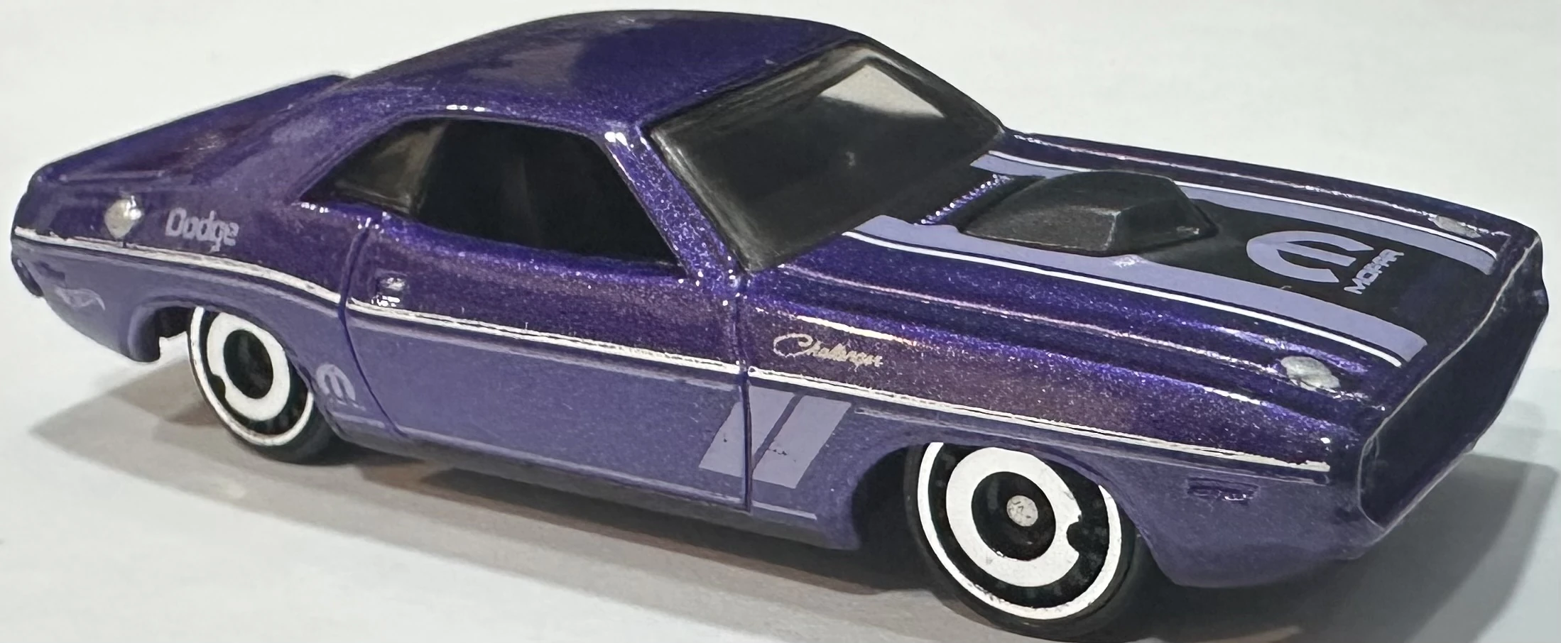 2025 Hot Wheels 		'70 Dodge Hemi Challenger Purple - Mainline 164/250 - 70s vs 90s 10/10