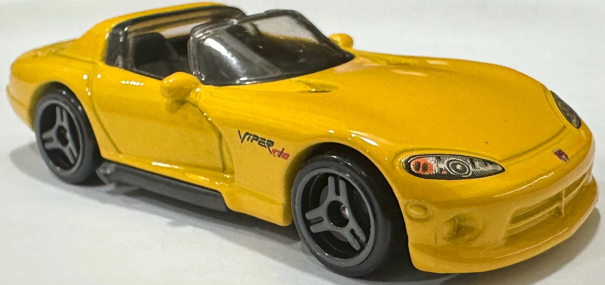 2024 Hot Wheels 	'92 Dodge Viper RT/10 Yellow - Mainline 218/250 - Exotics 6/10