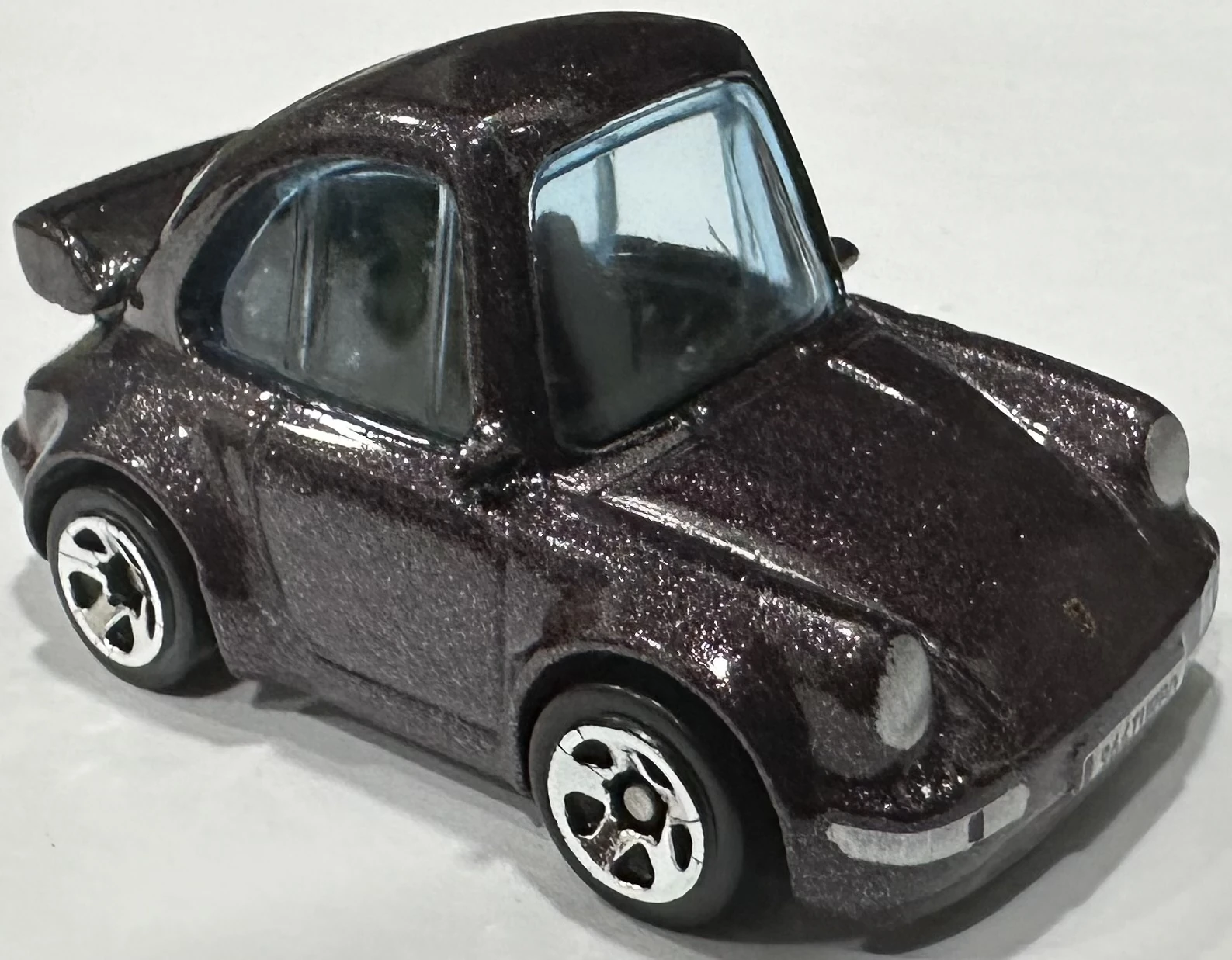 2024 Hot Wheels 	Porsche 911 Turbo 3.6 (964) Purple - Mainline 199/250 - Tooned 2/5