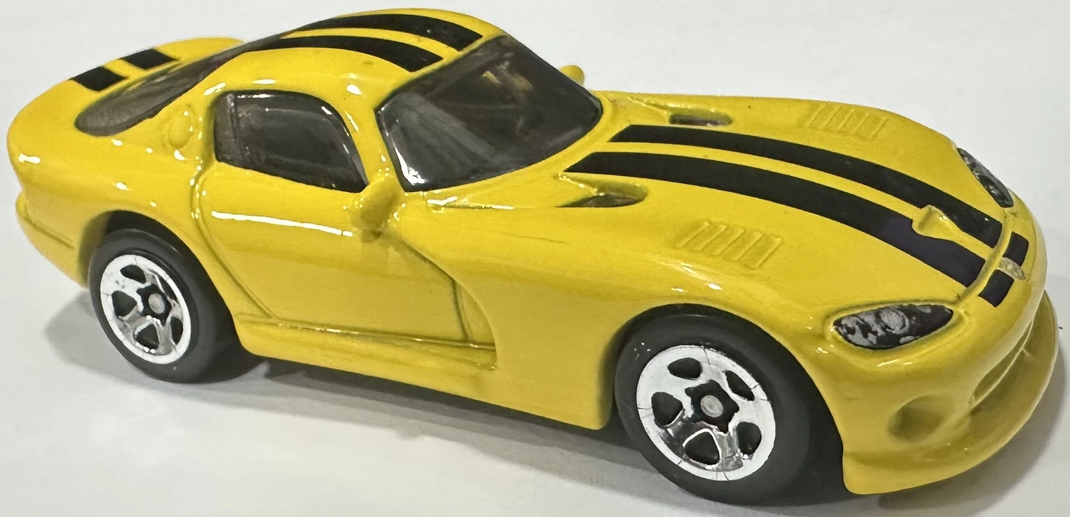 2025 Hot Wheels 																								'96 Dodge Viper GTS Yellow - Mainline 176/250 - Then and Now 4/10 