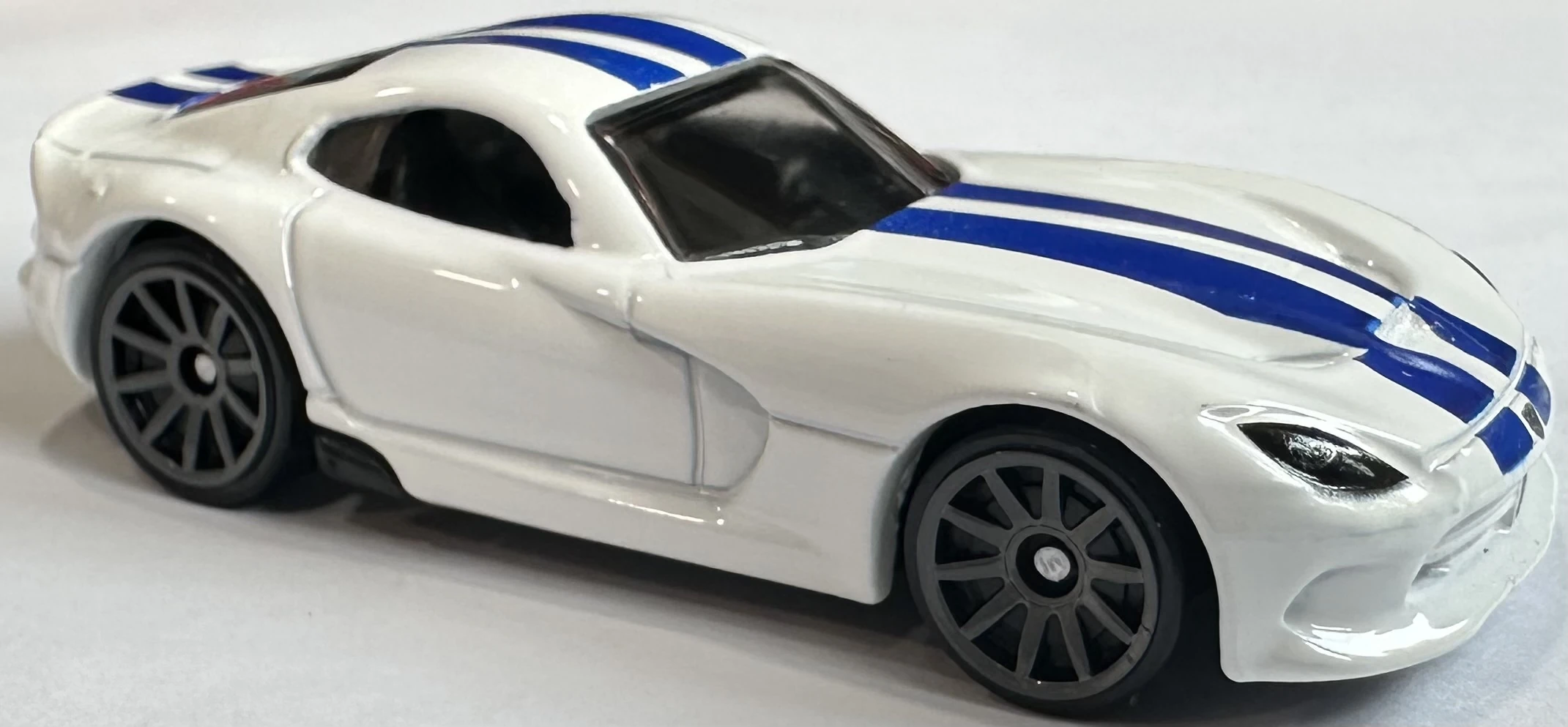 2025 Hot Wheels 																							2013 SRT Viper White - Mainline 214/250 - Then and Now 6/10