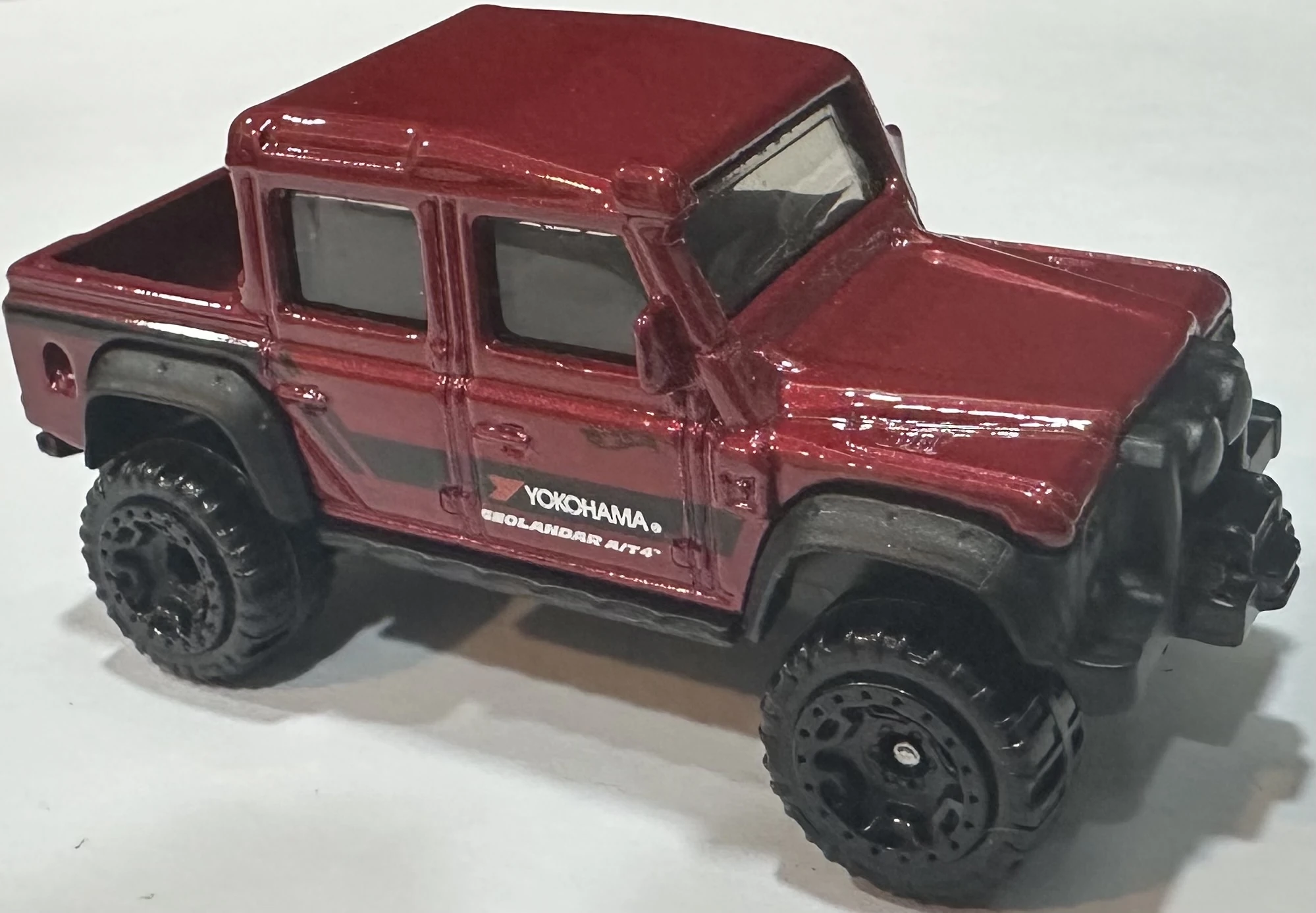 2025 Hot Wheels 		'15 Land Rover Defender Double Cab Red - Mainline 179/250 - Dirt 10/10