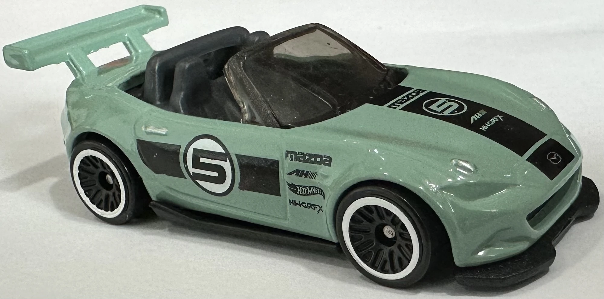 2024 Hot Wheels '15 Mazda MX-5 Miata Turquoise - Mainline 069/250 - J-Imports 3/10