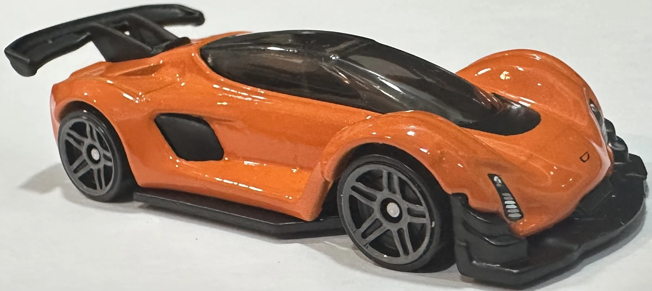 2025 Hot Wheels 	Czinger 21C Orange - Mainline 192/250 - Peak Pursuit 1/10