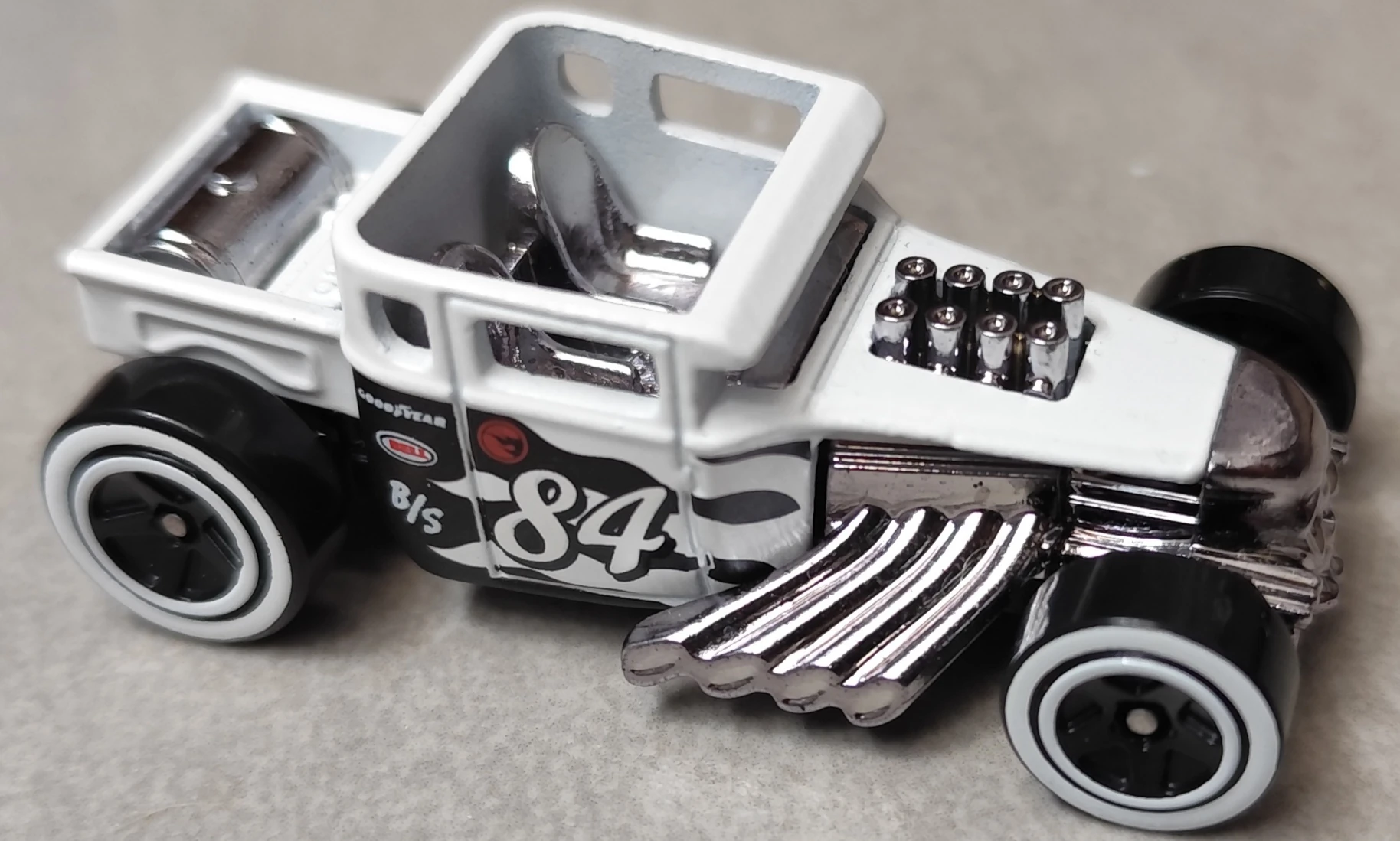 2024 Hot Wheels Bone Shaker White - Mainline 183/250 - Track Champs 3/5