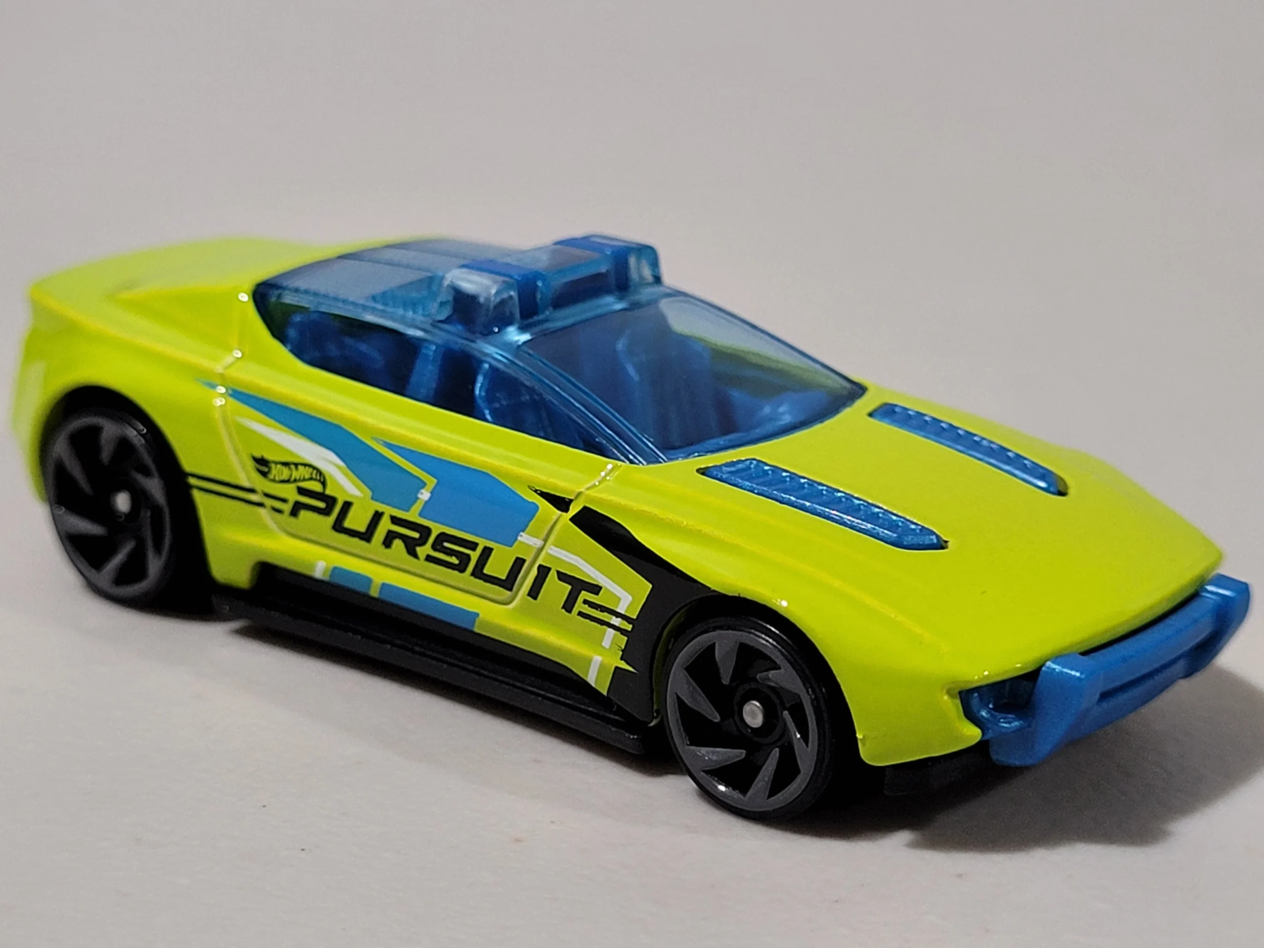 2025 Hot Wheels Alpha Pursuit Green - Mainline 018/250 - First Responde 2/5