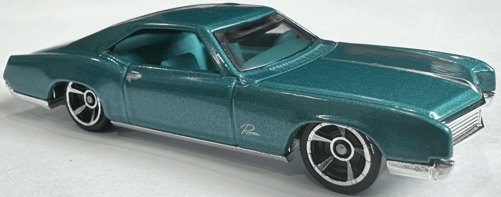 2025 Hot Wheels 	'66 Buick Riviera Aqua - Mainline 050/250 - Metro 2/5