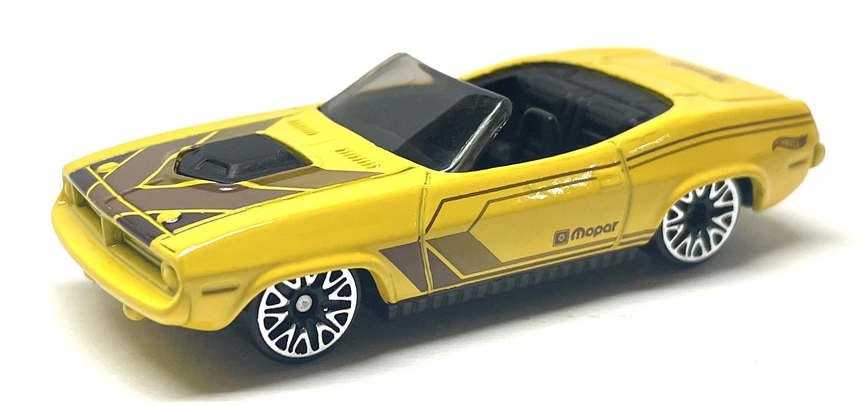 2024 Hot Wheels 		'70 Plymouth Barracuda Yellow - Mainline 020/250 - Roadsters 3/5