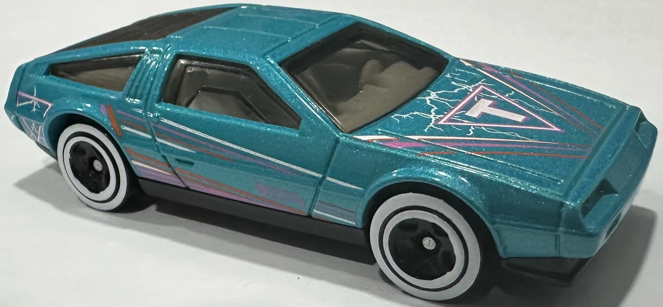 2025 Hot Wheels DMC DeLorean Aqua - Mainline 036/250 - Art Cars 5/10