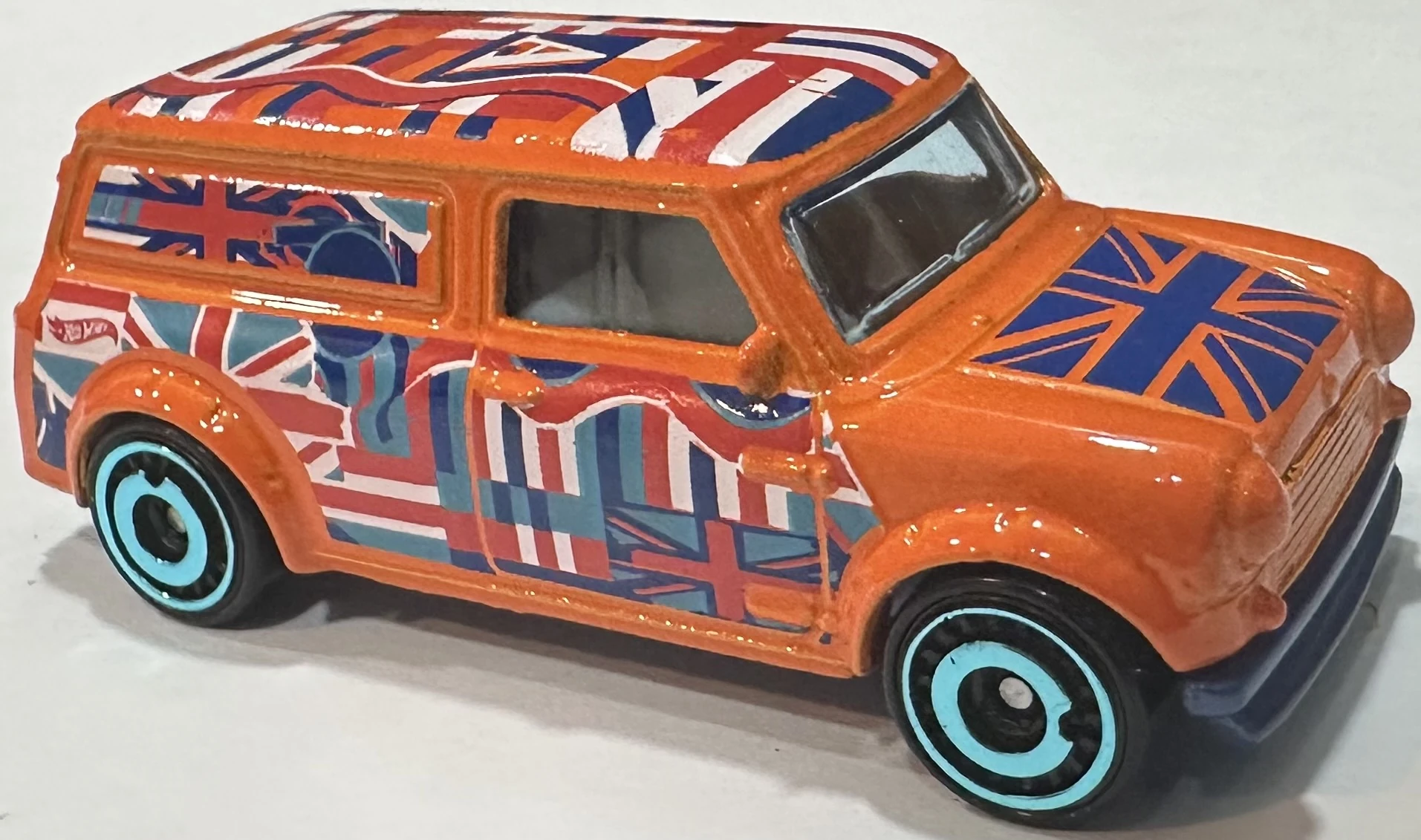 2025 Hot Wheels 	'67 Austin Mini Van Orange - Mainline 169/250 - Art Cars 10/10
