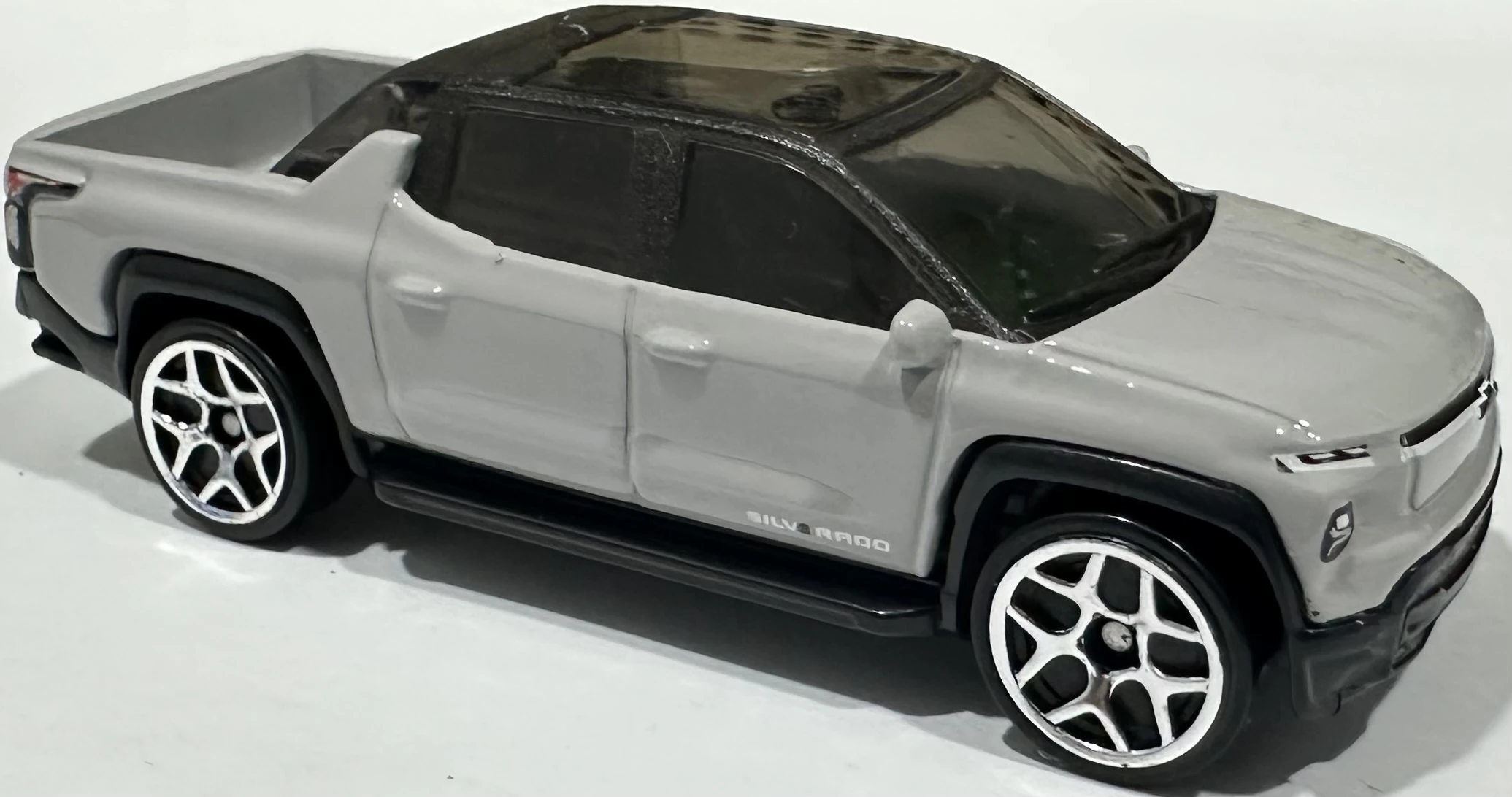 2025 Hot Wheels 				Silverado EV RST Gray - Mainline 086/250 - EV 06/10