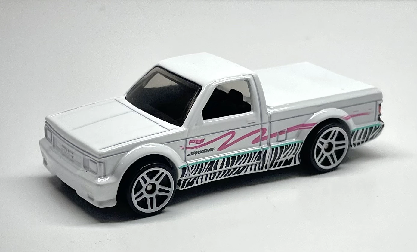 2024 Hot Wheels 											'91 GMC Syclone White - Mainline 226/250 - The 90s 7/10
