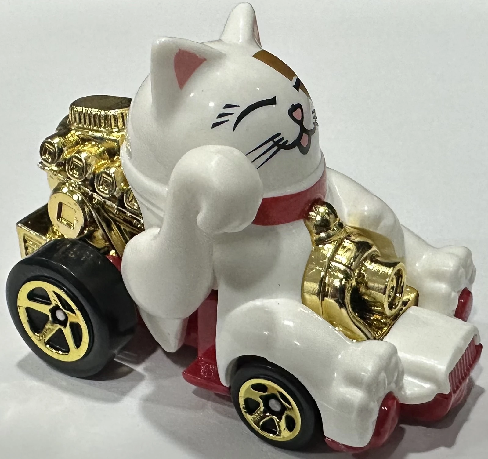 2025 Hot Wheels 		Feline Lucky White & Gold - Mainline 234/250 - Celebration Racers 9/10