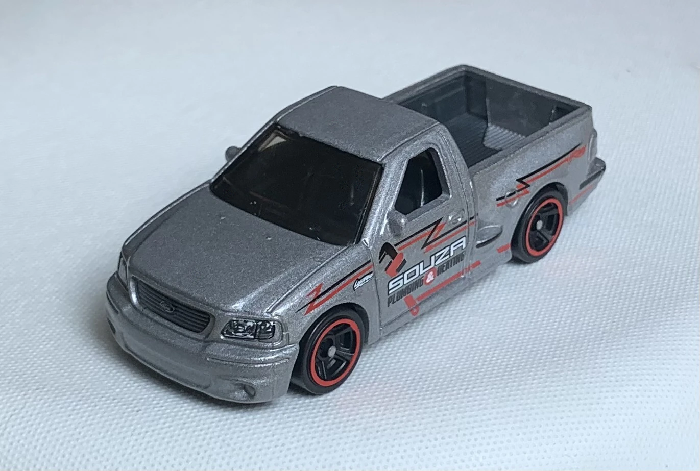 2024 Hot Wheels 									'99 Ford F-150 SVT Lightning Gray - Mainline 210/250 - The 90s 5/10