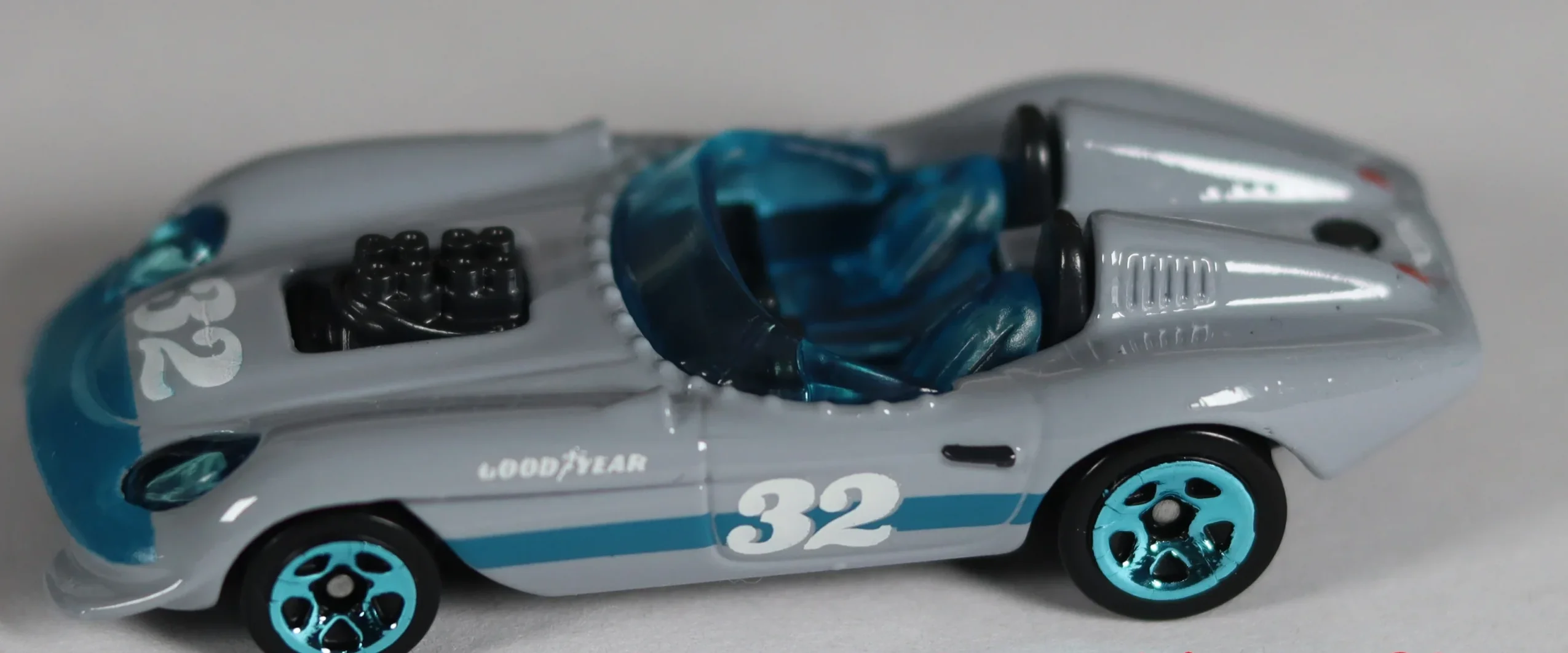 2024 Hot Wheels Glory Chaser Gray - Mainline 079/250 - Dream Garage 4/5