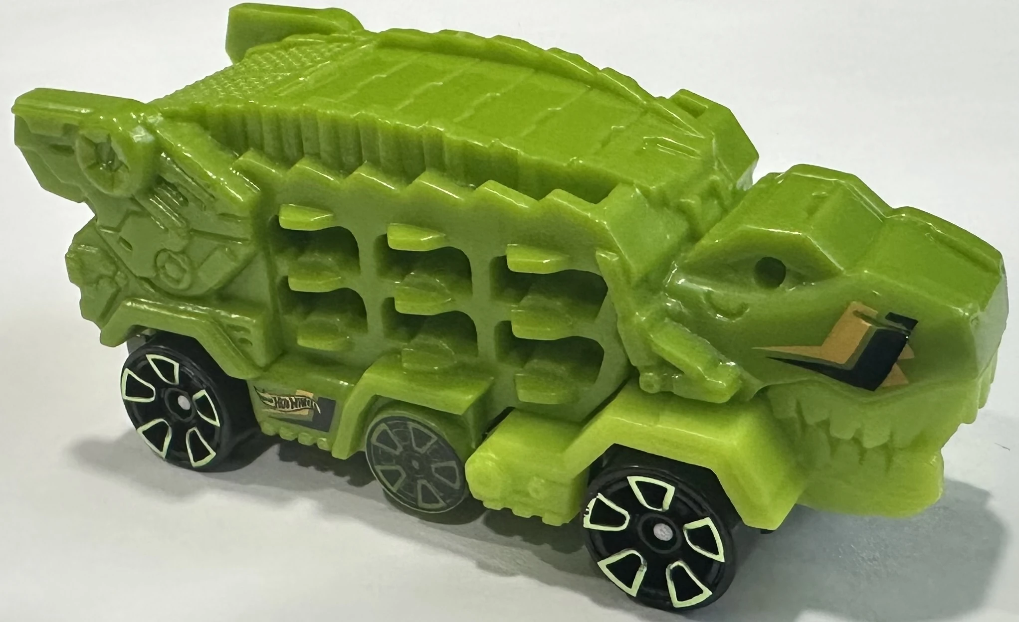 2025 Hot Wheels HW Ultimate T-Rex Transporter Green - Mainline 156/250 - Experimotors 4/10