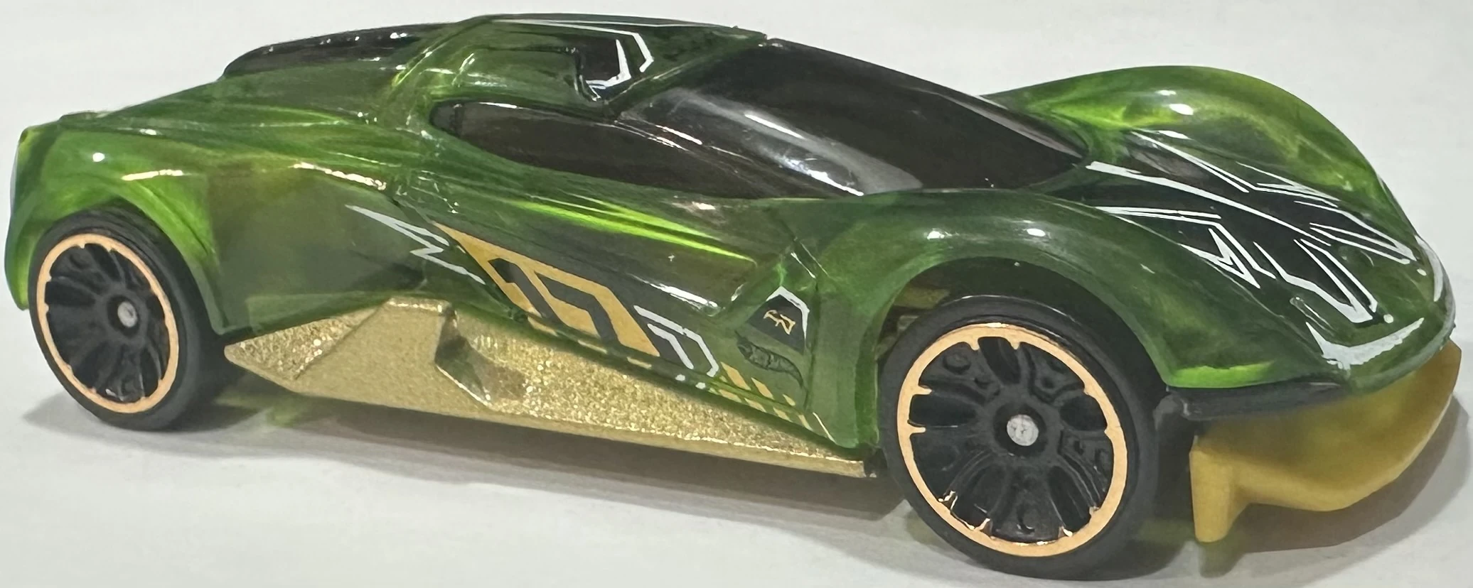 2025 Hot Wheels 																																Crescendo Green - Mainline 037/250 - X Raycers 3/10