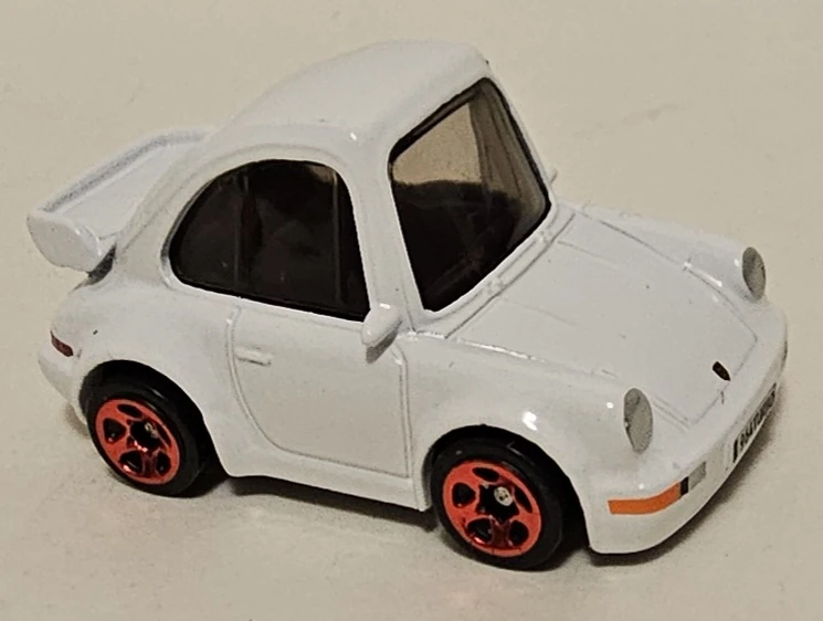 2024 Hot Wheels 				Porsche 911 Turbo 3.6 (964) White - Mainline 199/250 - Target Exclusive Red Edition 12/12
