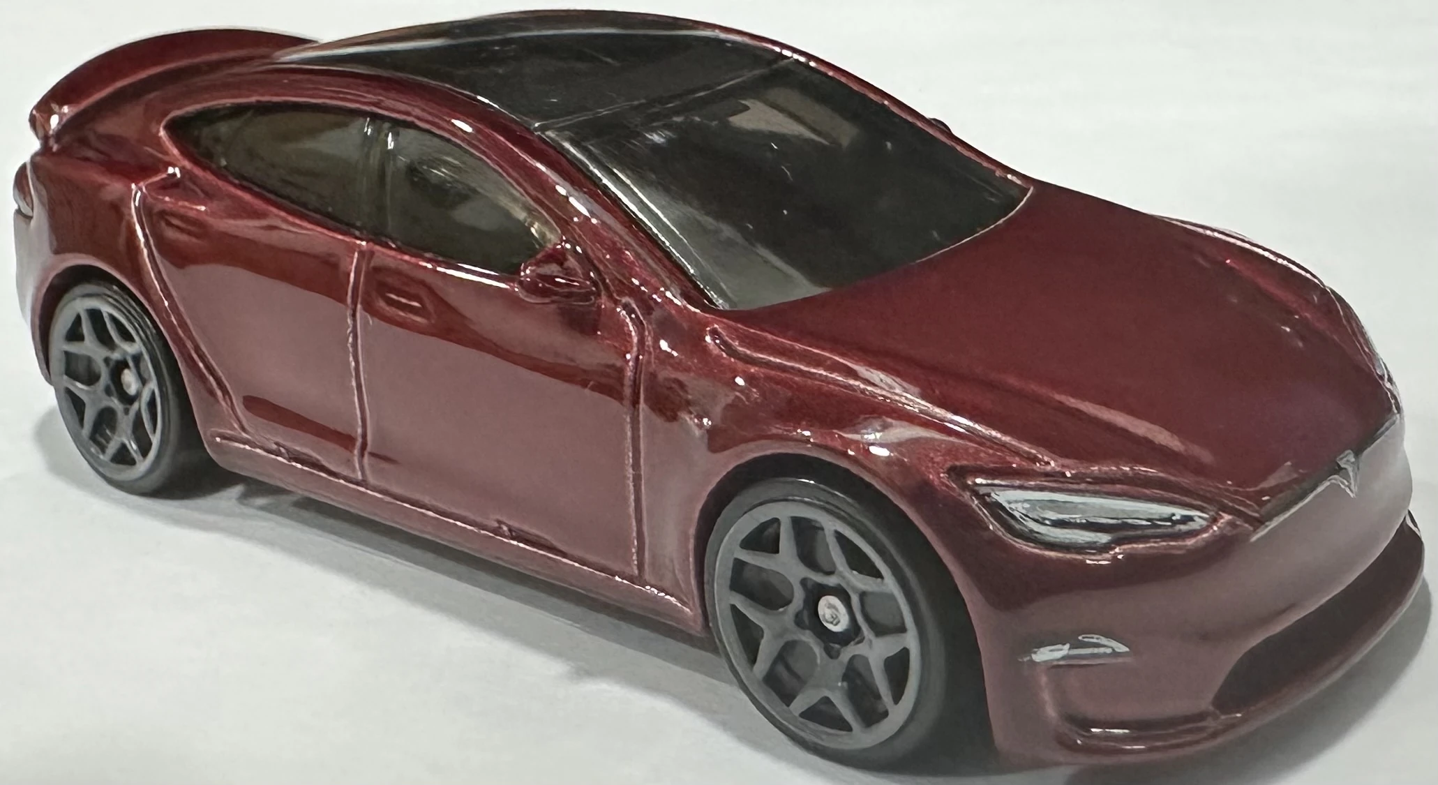 2025 Hot Wheels 				Tesla Model S Plaid Red - Mainline 009/250 - EV 01/10