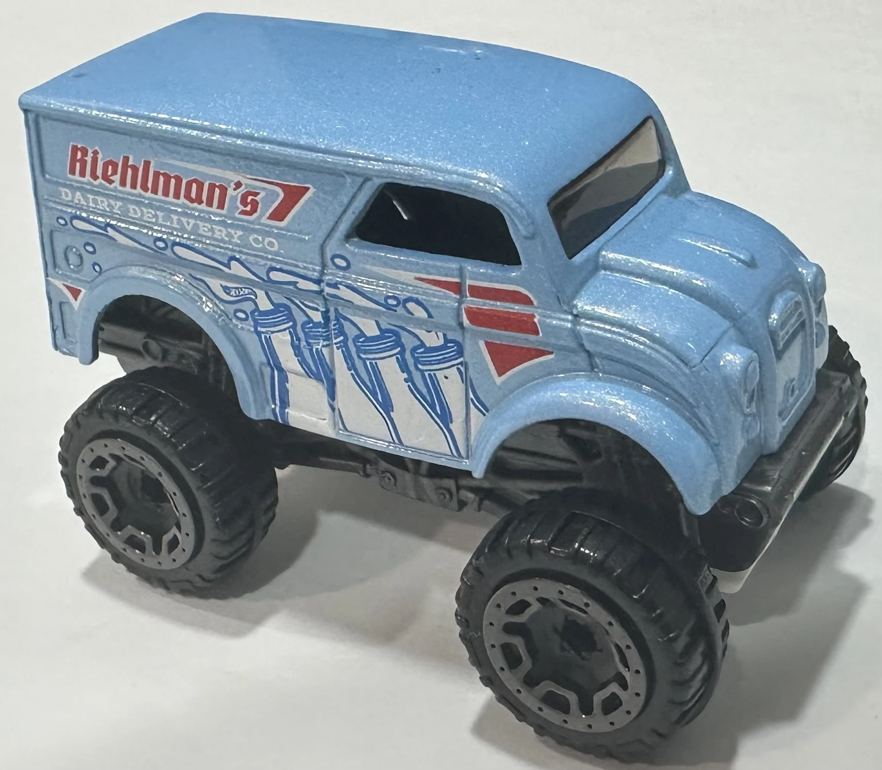 2025 Hot Wheels Monster Dairy Delivery Cyan - Mainline 133/250 - Designed By 5/5