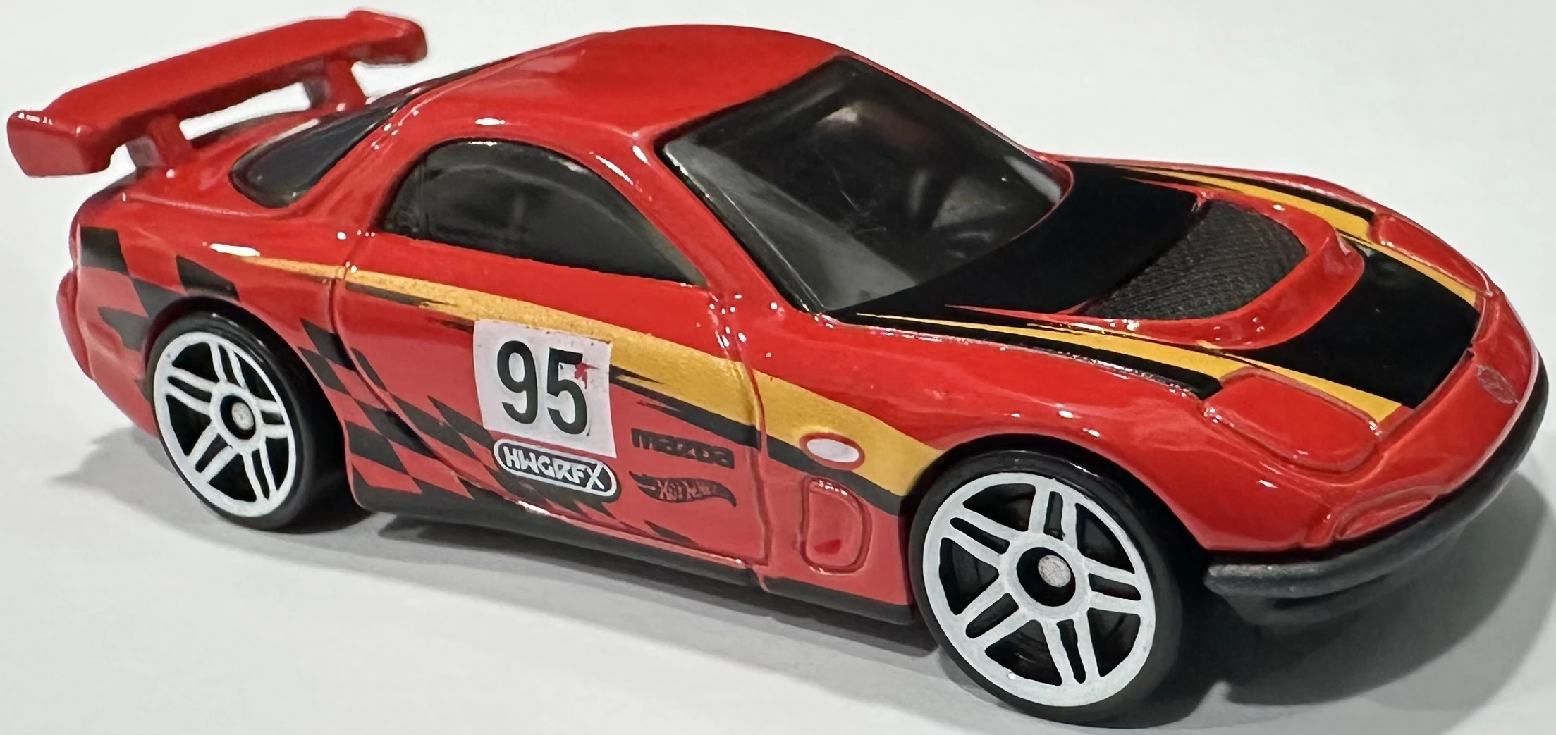 2025 Hot Wheels 			'95 Mazda RX-7 Drift Red - Mainline 163/250 - 70s vs 90s 9/10