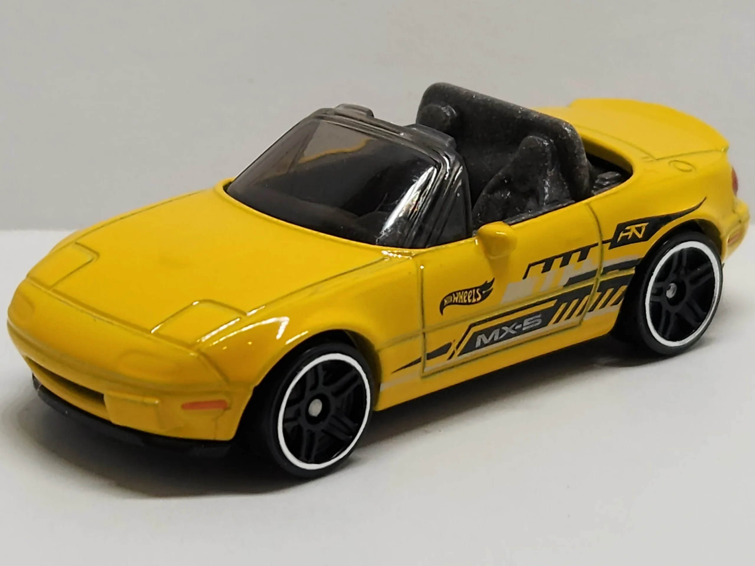 2024 Hot Wheels 	'91 Mazda MX-5 Miata Yellow - Mainline 120/250 - J-Imports 6/10