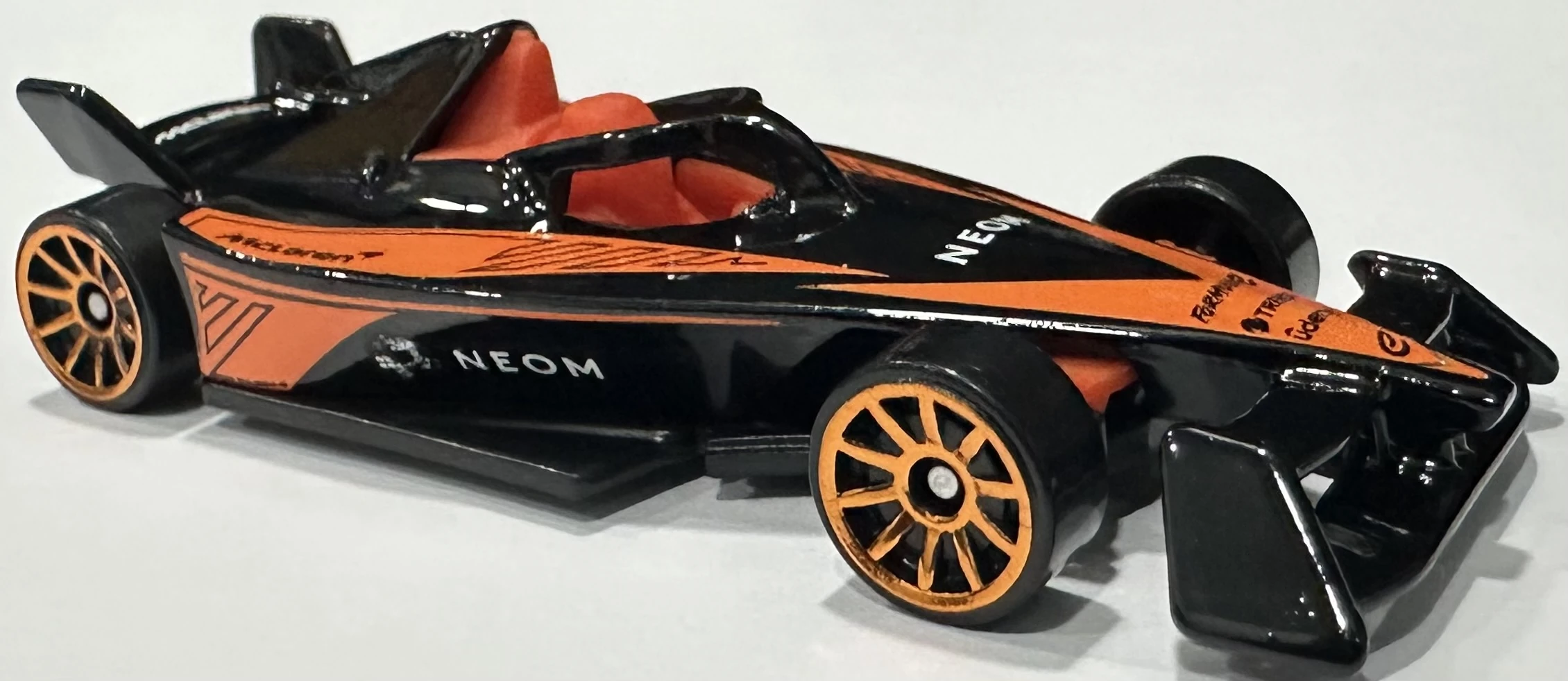 2025 Hot Wheels 																										Formula E Gen3 Orange - Mainline 194/250 - Track Aces 4/5 