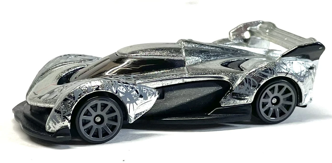 2024 Hot Wheels McLaren Solus GT Zamac Chrome - Mainline 070/250 - Modified 6/10