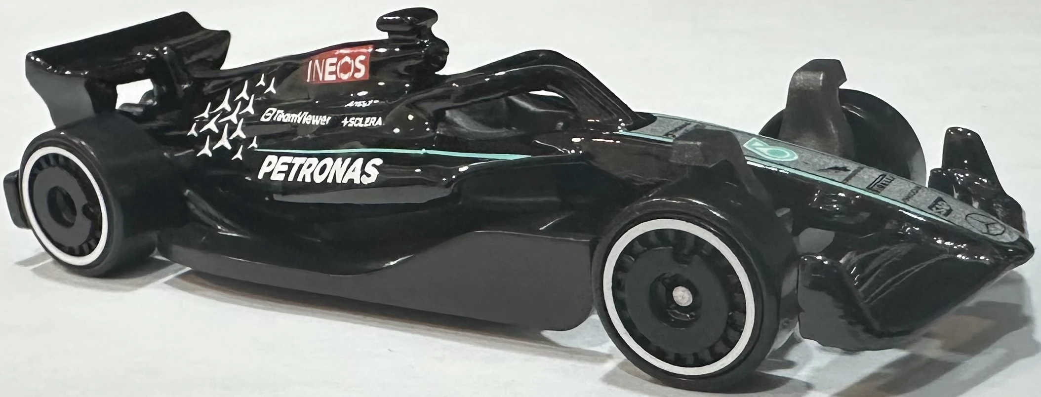 2025 Hot Wheels 																												Mercedes-AMG Petronas Formula One Team Black - Mainline 059/250 - Track Aces 1/5 