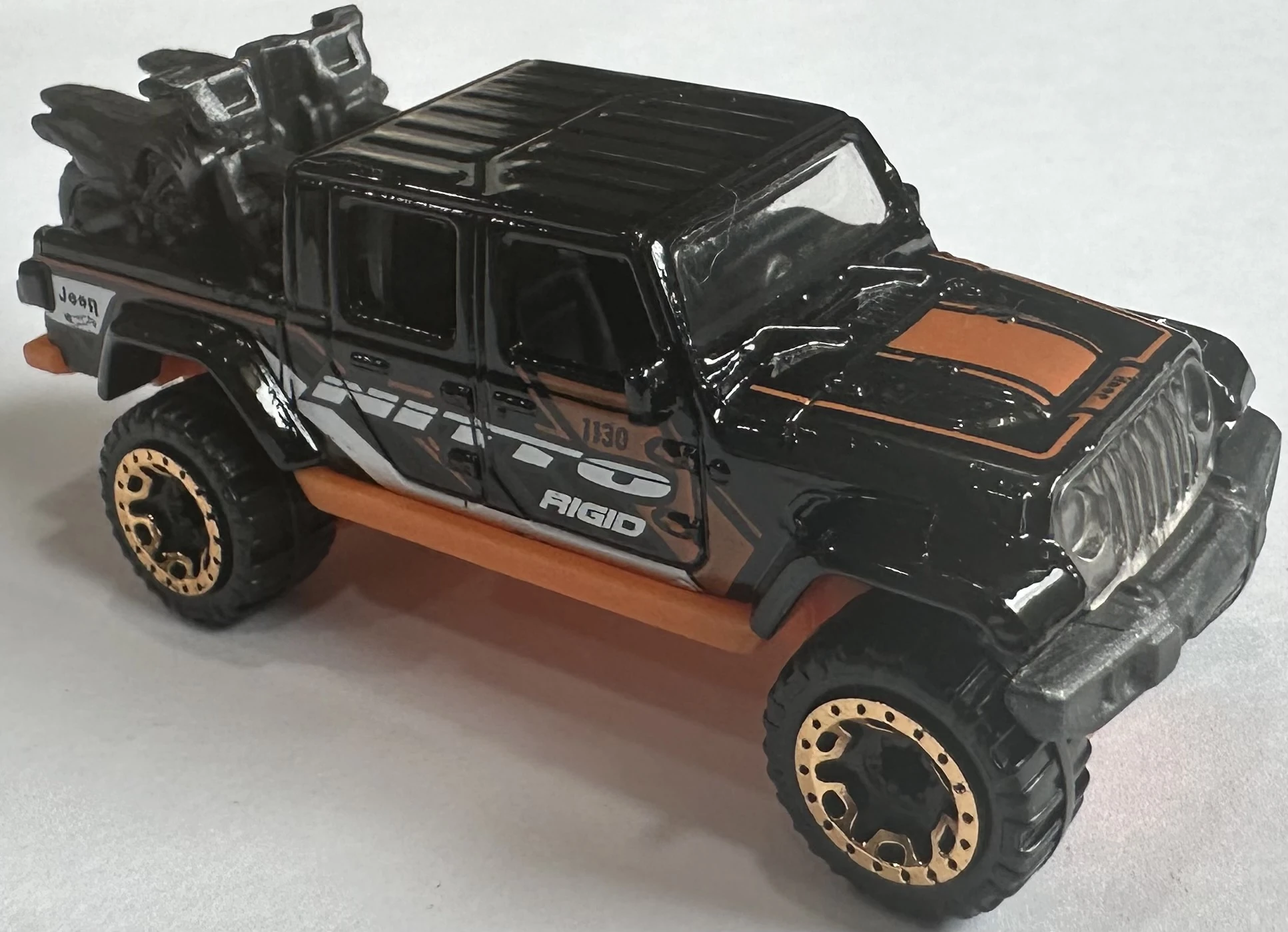 2025 Hot Wheels 	'20 Jeep Gladiator Negro Nitto - Mainline 130/250 - Dirt 6/10