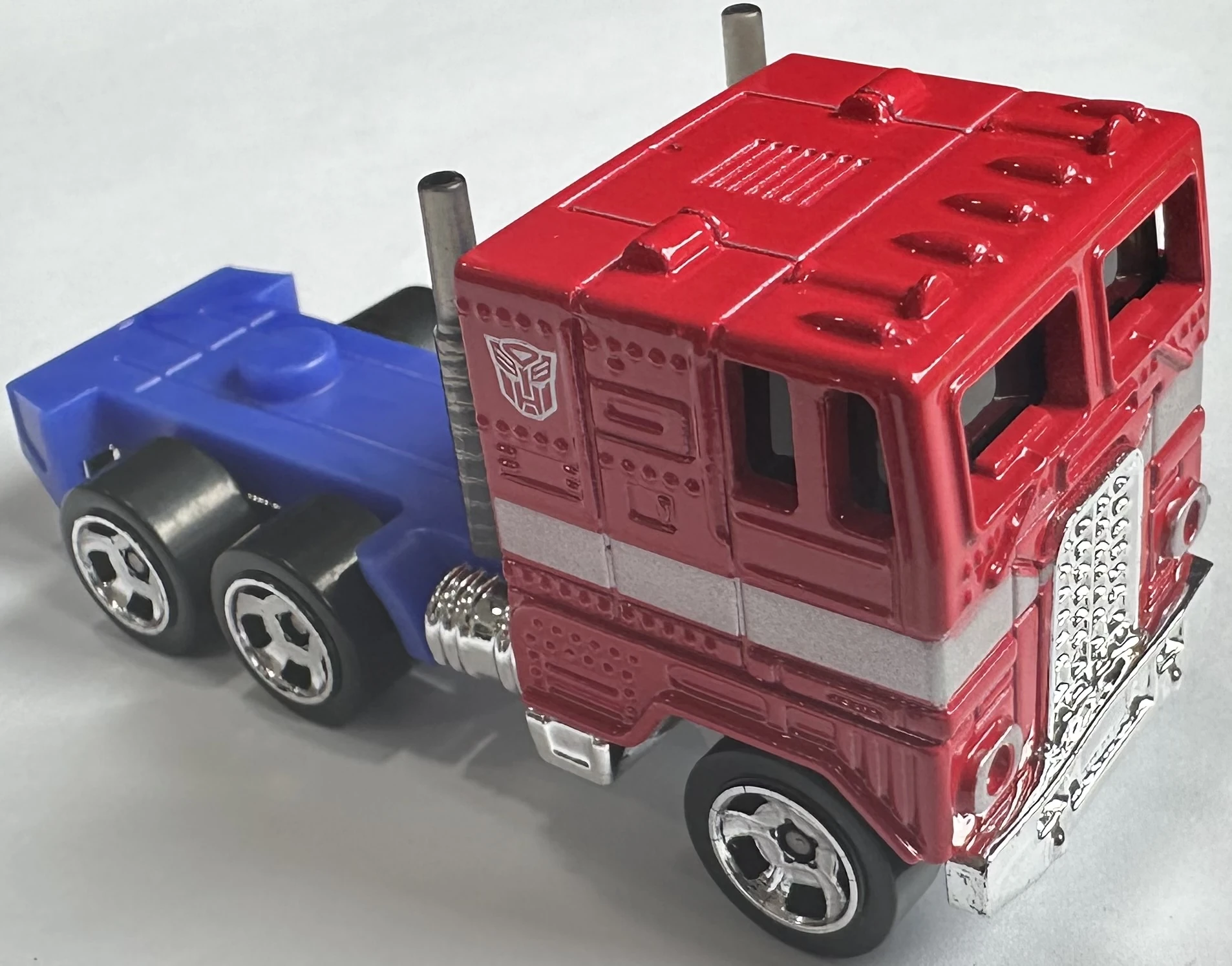 2025 Hot Wheels 		Optimus Prime Transformers Red & Blue - Mainline 104/250 - Screen Time 6/10