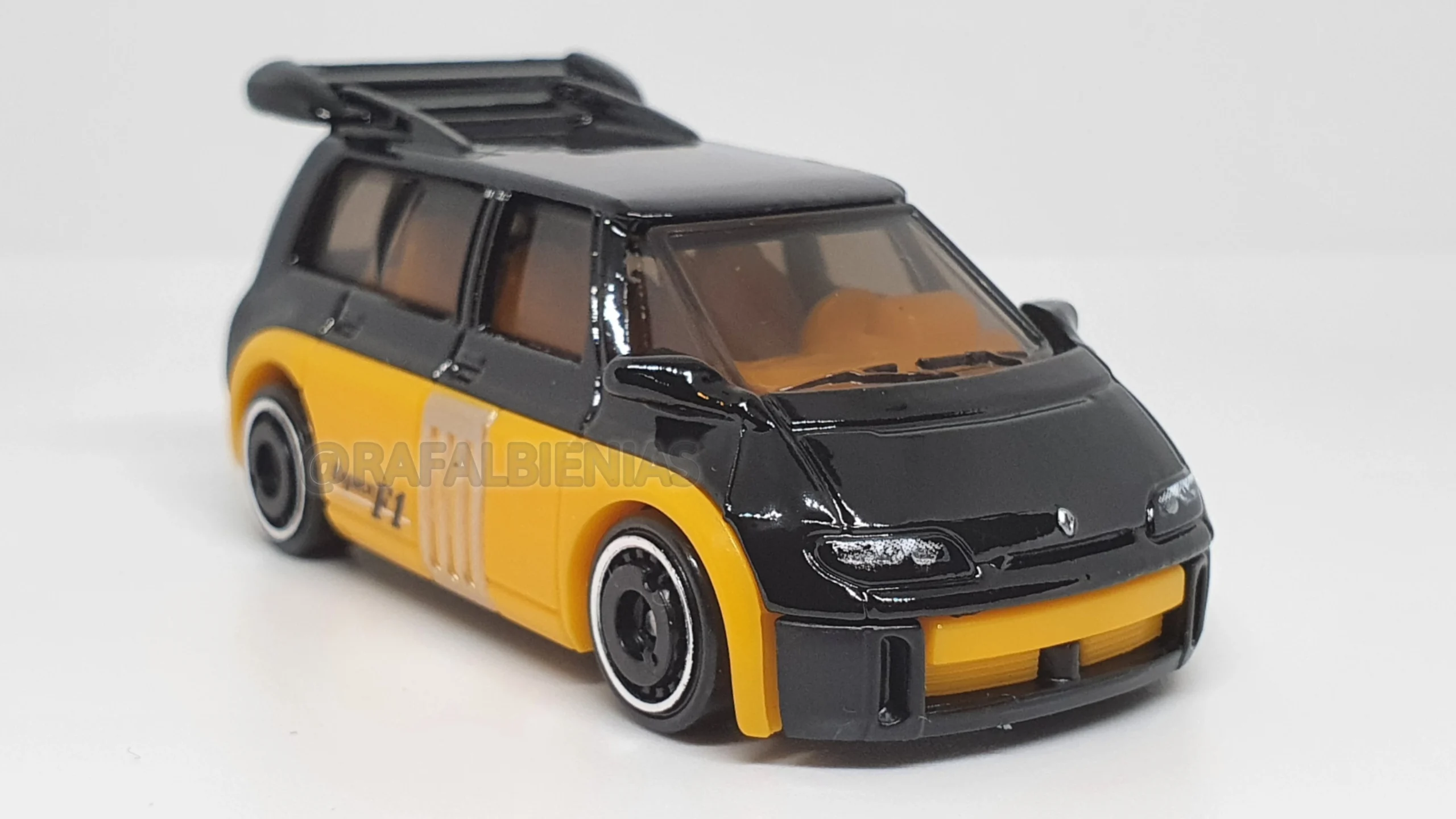 2025 Hot Wheels 	Renault Espace F1 Black - Mainline 172/250 - Metro 5/5
