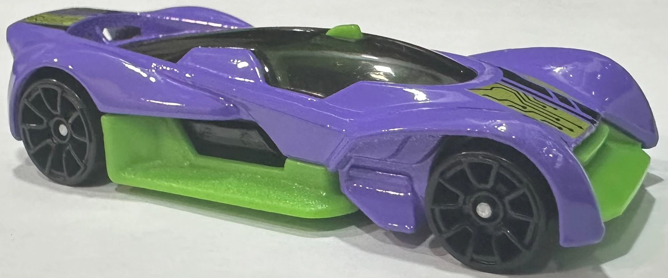 2025 Hot Wheels 	Futurismo Purple - Mainline 124/250 - Race Day 4/10