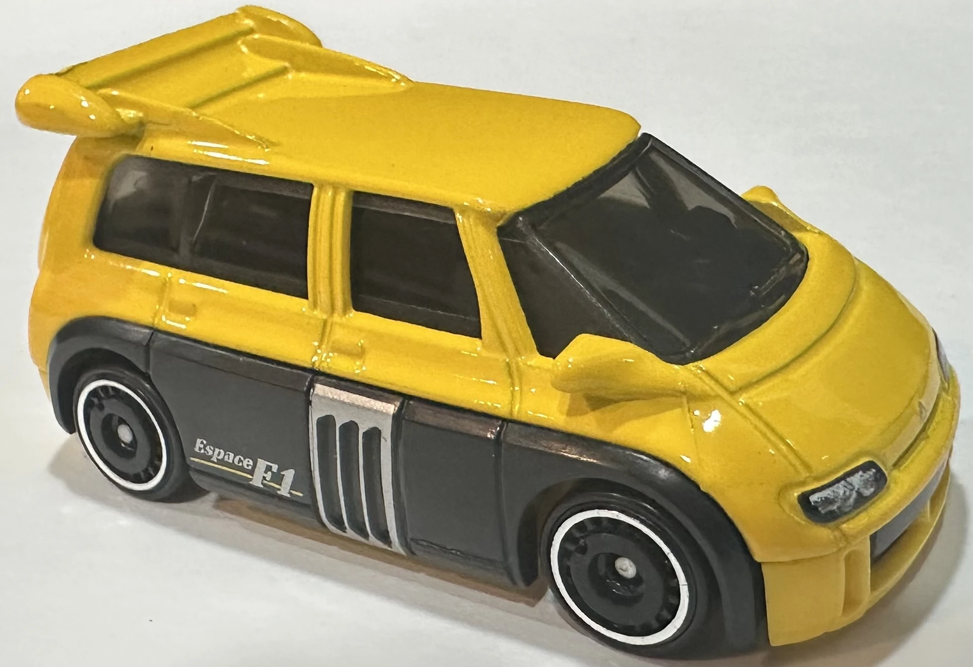 2025 Hot Wheels 	Renault Espace F1 Yellow - Mainline 172/250 - Metro 5/5