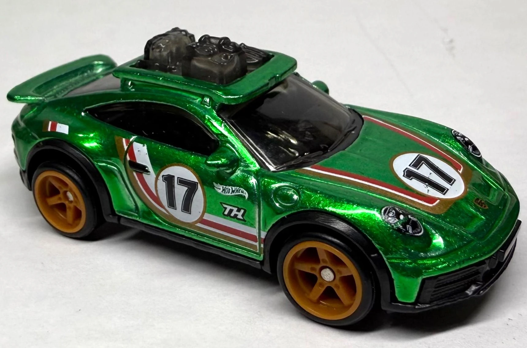 2025 Hot Wheels 																			Porsche 911 Rallye Dark Green - Mainline 154/250 - Safari Mode 2/5 Super Treasure Hunt
