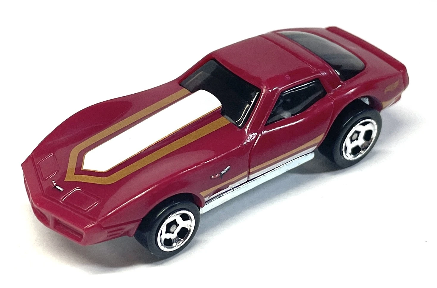 2024 Hot Wheels 	Corvette Stingray Red - Mainline 109/250 - Dream Garage 5/5