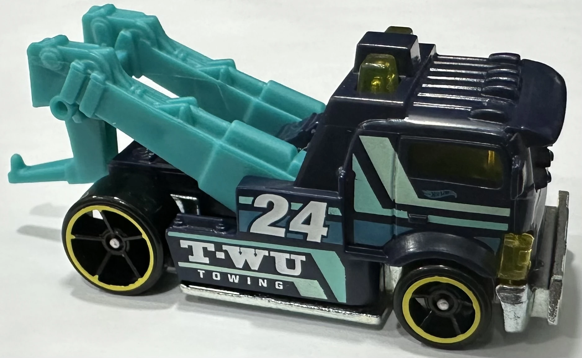 2024 Hot Wheels 		Heavy Hitcher Navy Blue - Mainline 135/250 - Metro 4/10