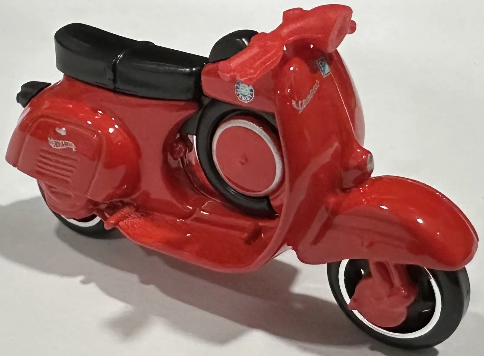 2024 Hot Wheels 							Vespa 90 SS Super Sprint (1966) Red - Mainline 071/250 - Factory Fresh 6/10