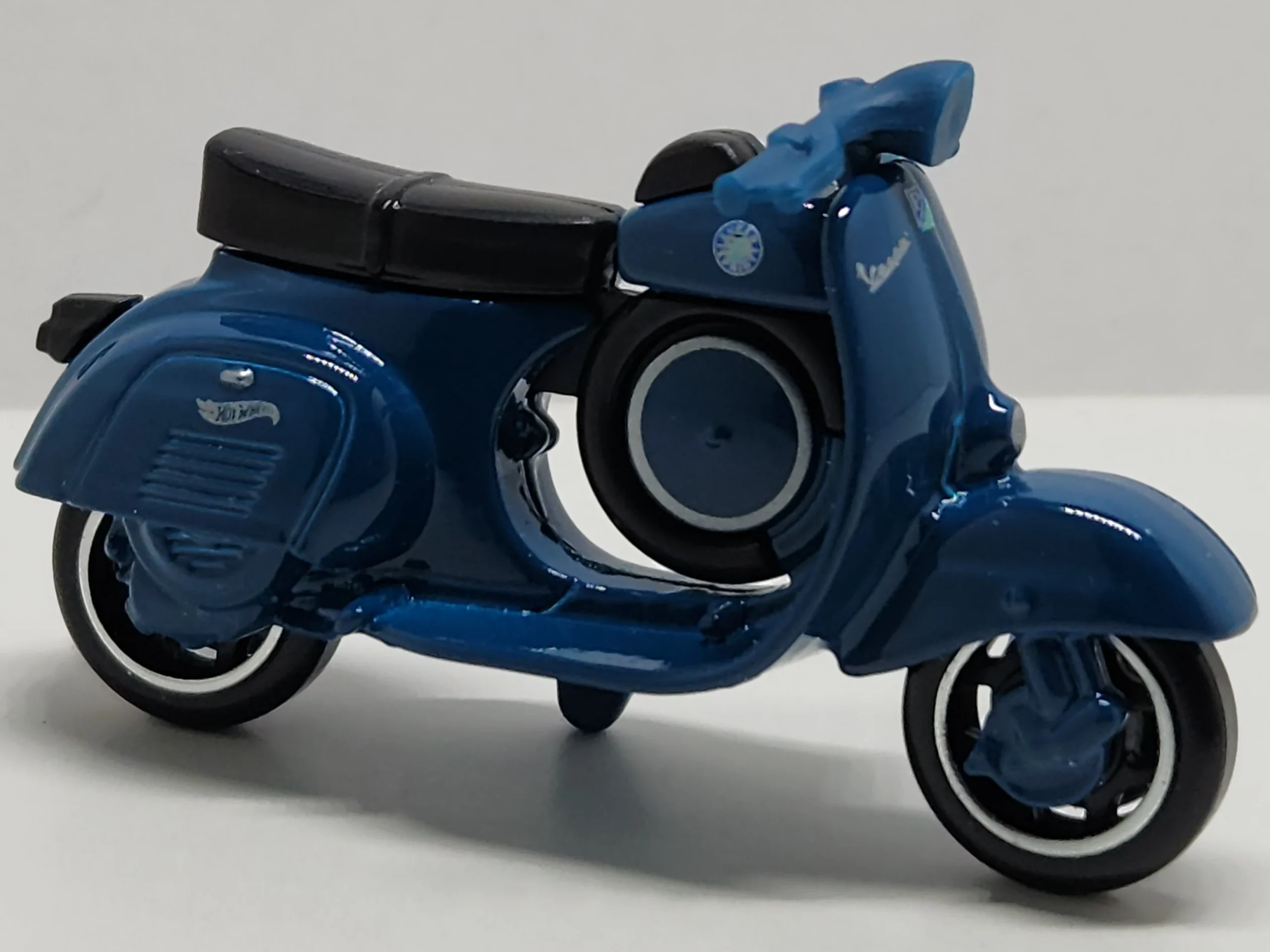 2024 Hot Wheels 							Vespa 90 SS Super Sprint (1966) Blue - Mainline 071/250 - Factory Fresh 6/10