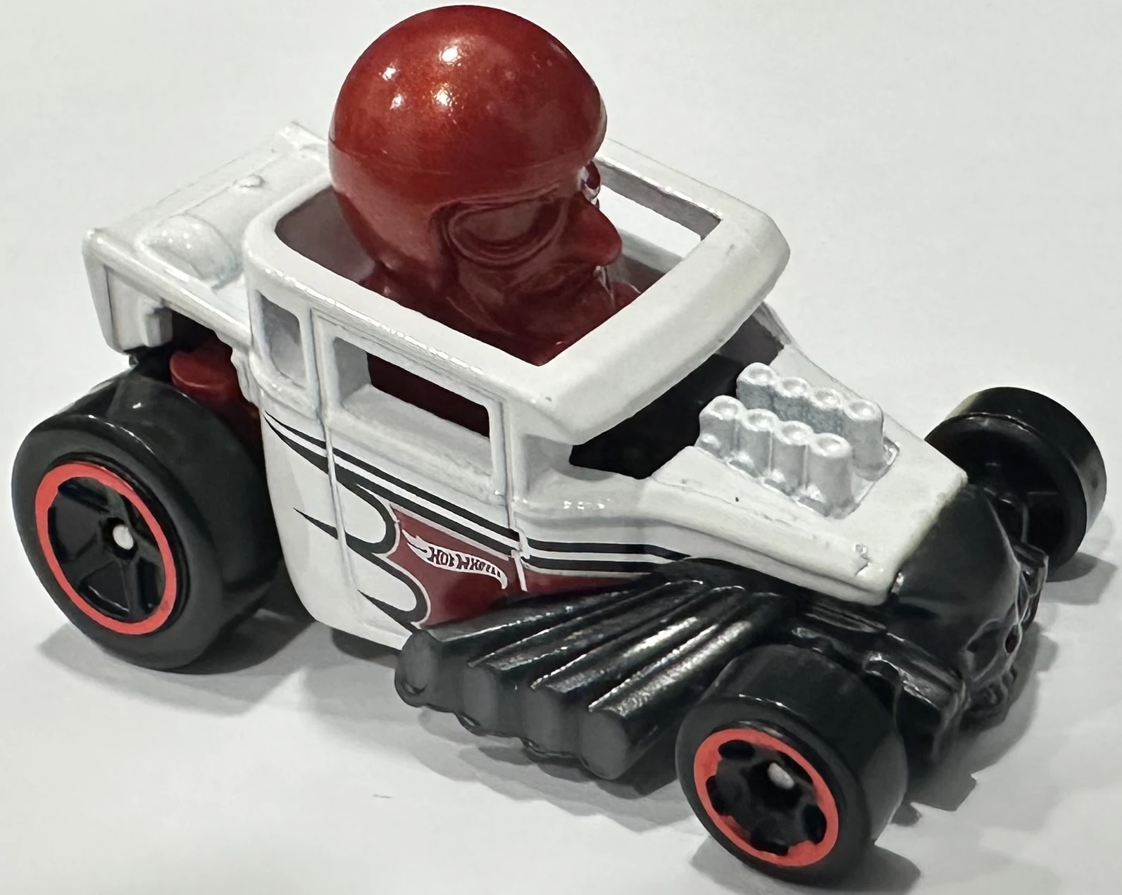 2025 Hot Wheels Skull Shaker White - Mainline 118/250 - Experimotors 3/10