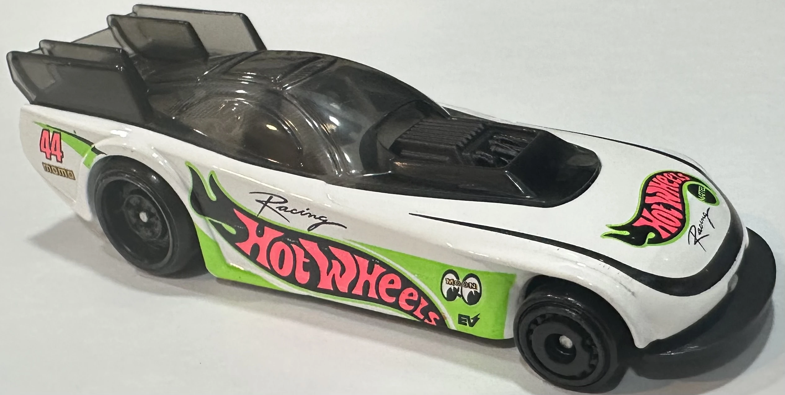 2025 Hot Wheels 				Supercharged White - Mainline 060/250 - EV 05/10