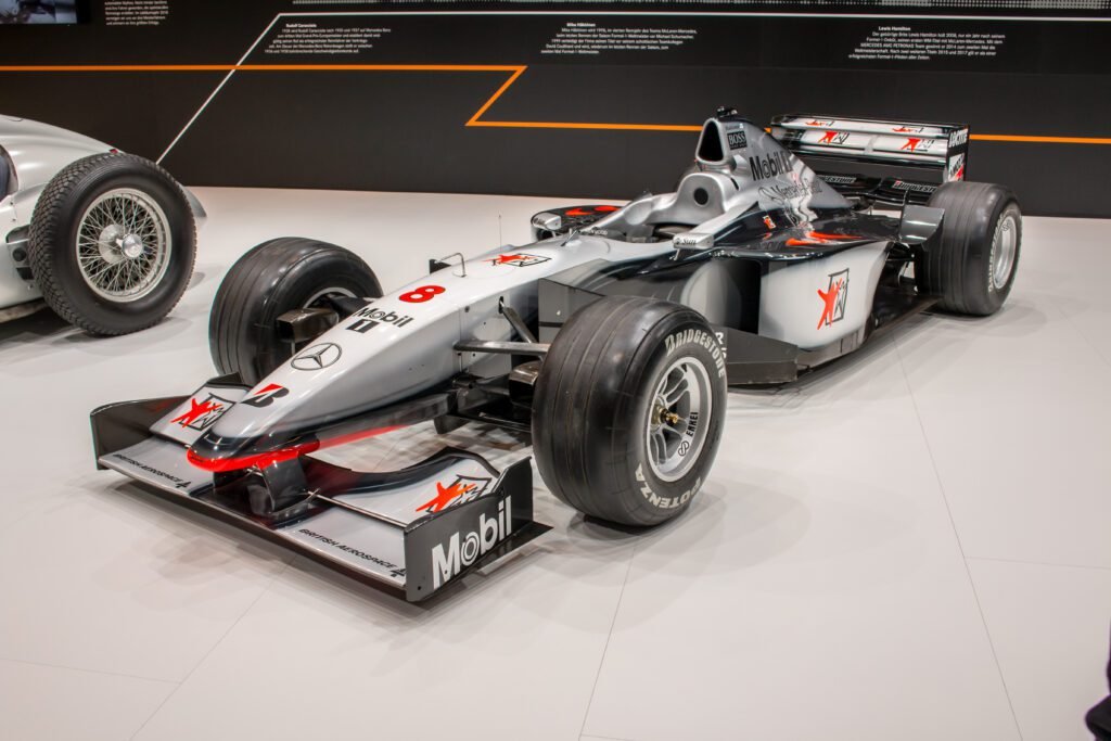 Hot Wheels McLaren MP4-13