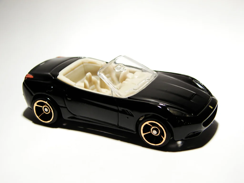 2011 Hot Wheels Ferrari California Black - Mainline 145/244 Faster Than Ever 5/10