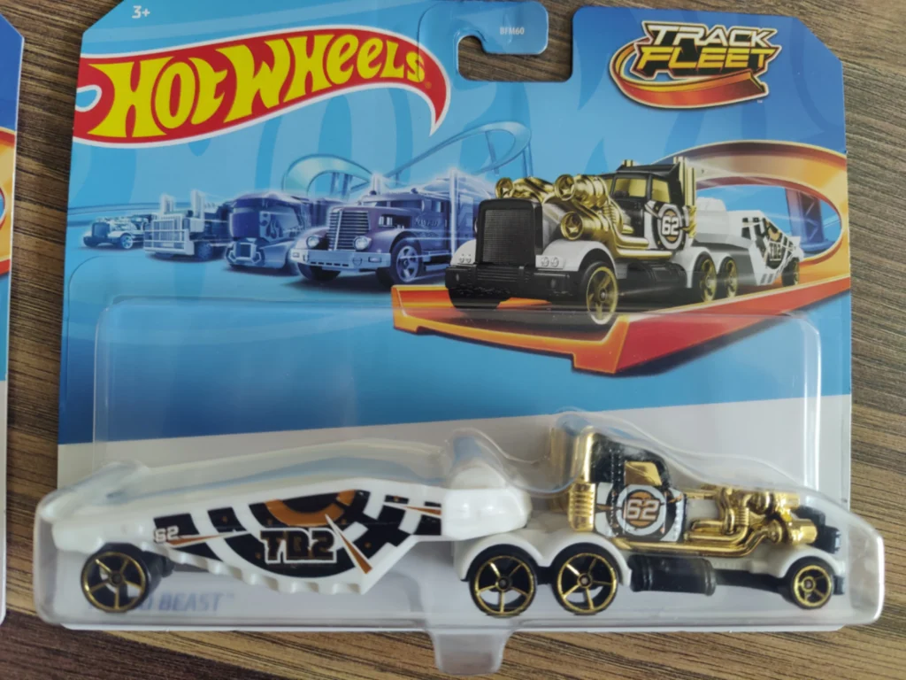 2024 Hot Wheels Track Fleet - Turbo Beast Gold