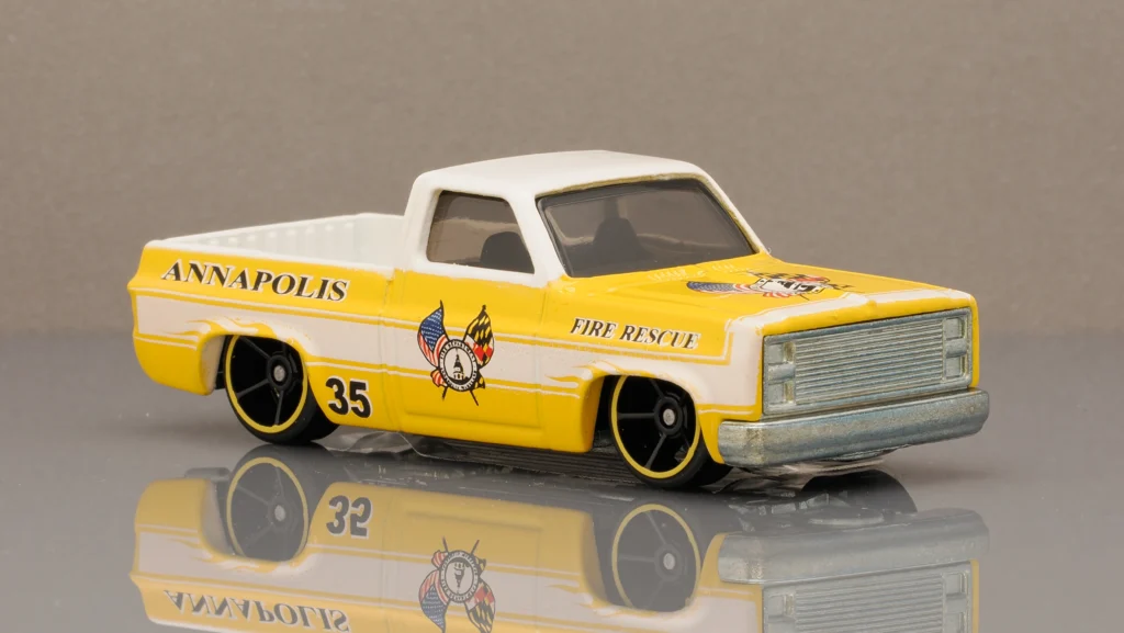 2009 Hot Wheels Premium '83 Chevy Silverado Fire Rods 16/26 Yellow