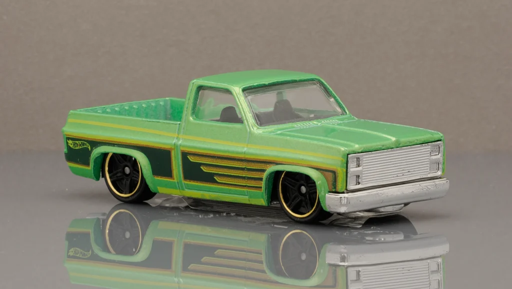 2014 Hot Wheels Mainline 136/250 '83 Chevy Silverado HW Off-Road: HW Hot Trucks Green