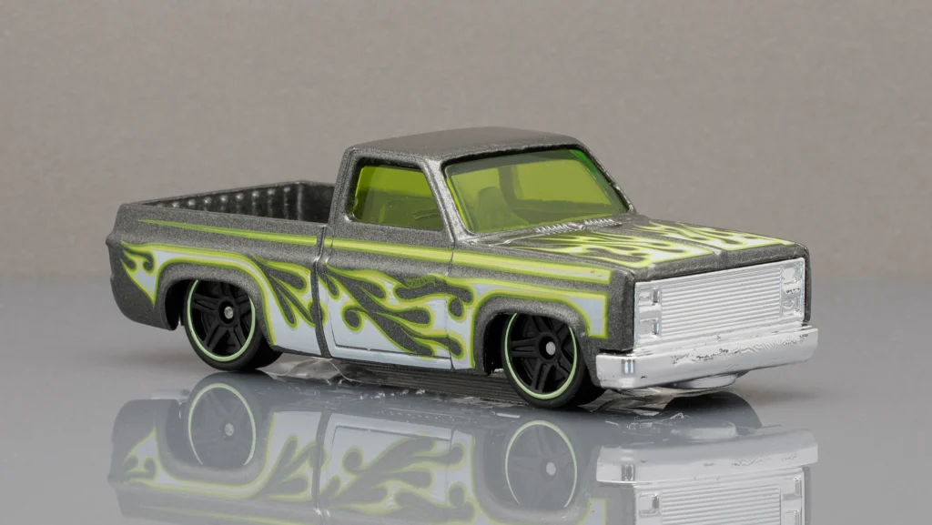 2024 Hot Wheels Premium '83 Chevy Silverado HW Flames 5-Packs Verde y Gris