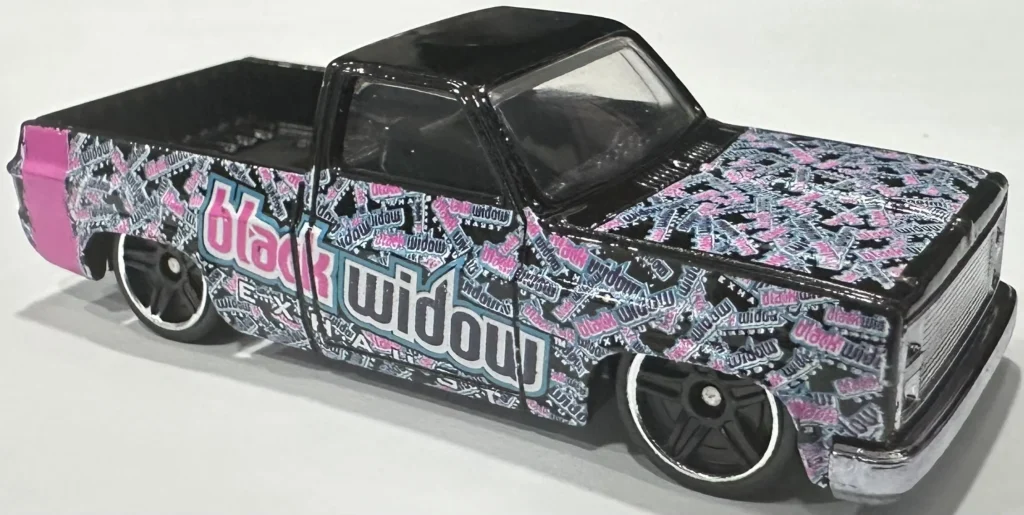 2026 Hot Wheels Mainline 042/250 '83 Chevy Silverado Truckin' Along 3/5 Black Widow
